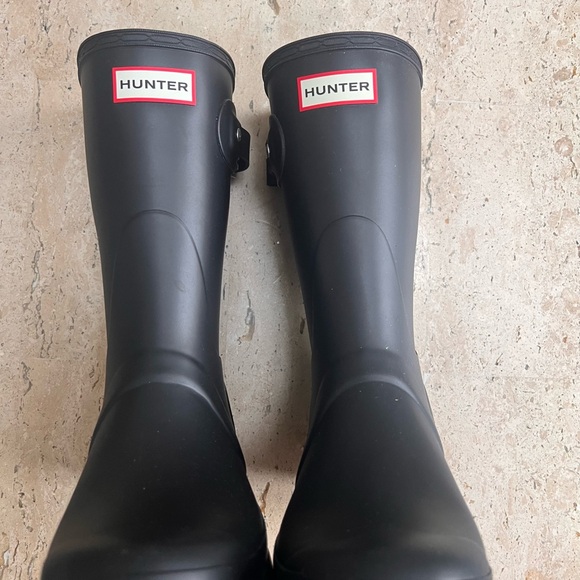 HUNTER Original Short Matte Rain Boot - Women's Size 8 Black - Picture 3 of 8